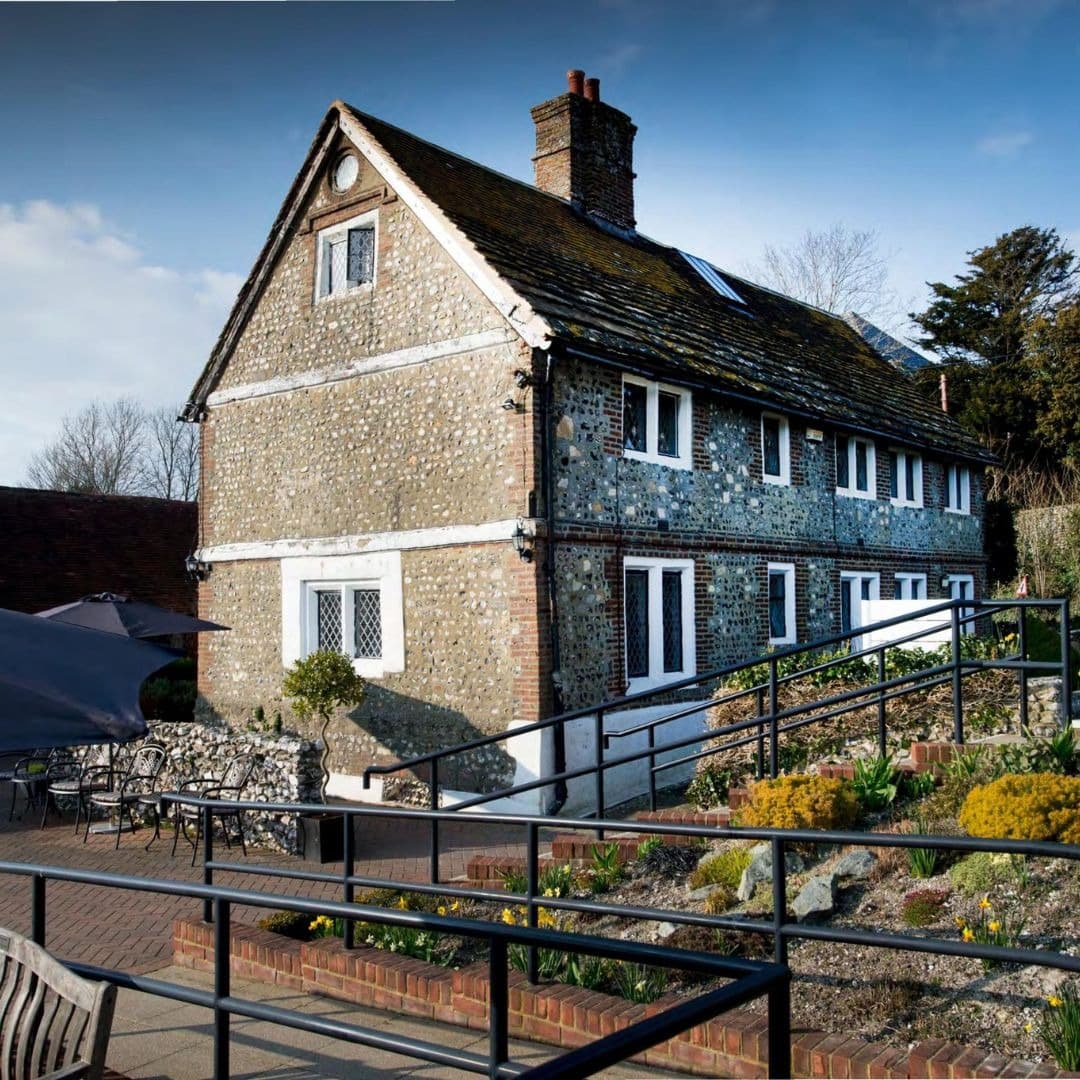 Valerie Manor