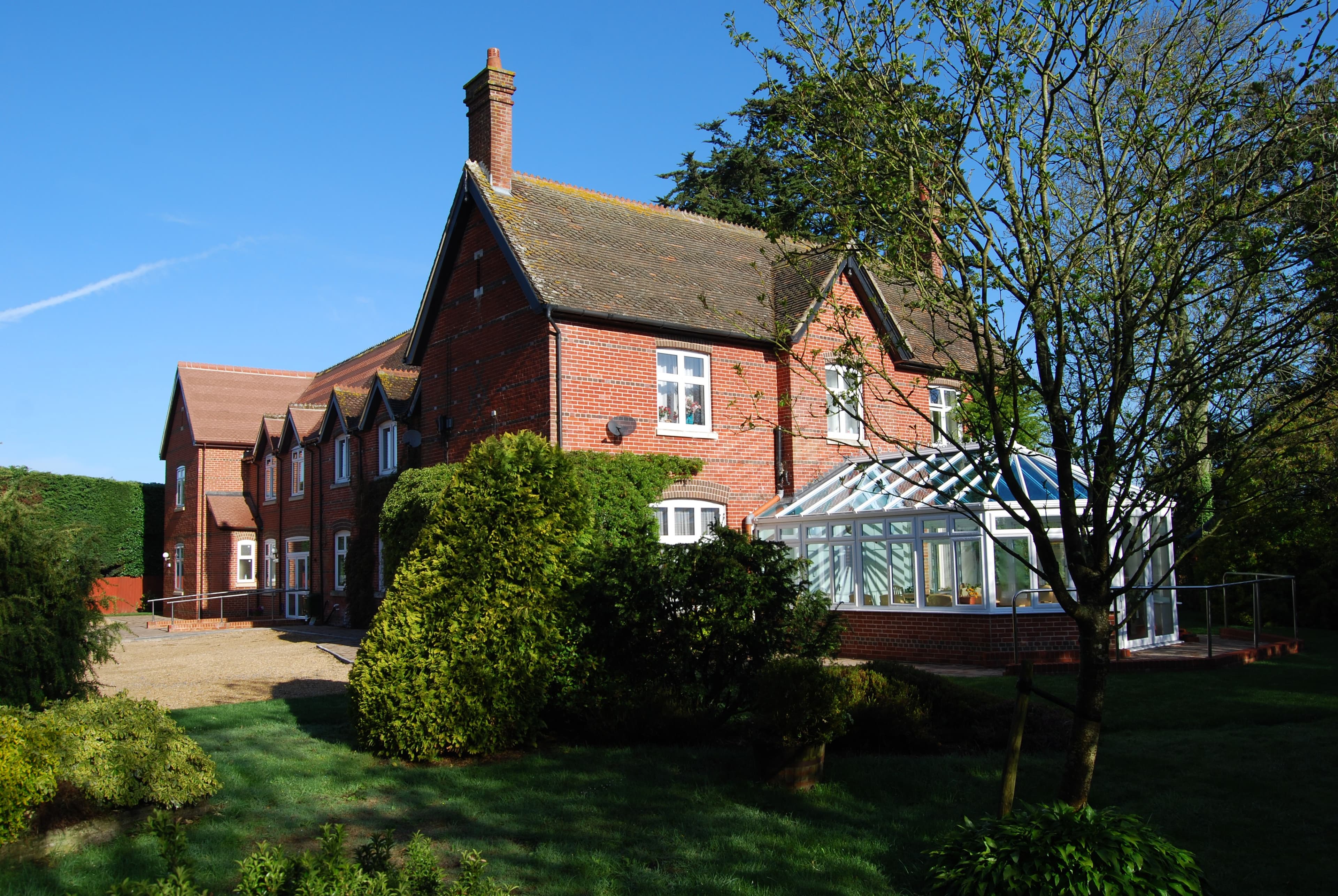 Avon Lee Lodge