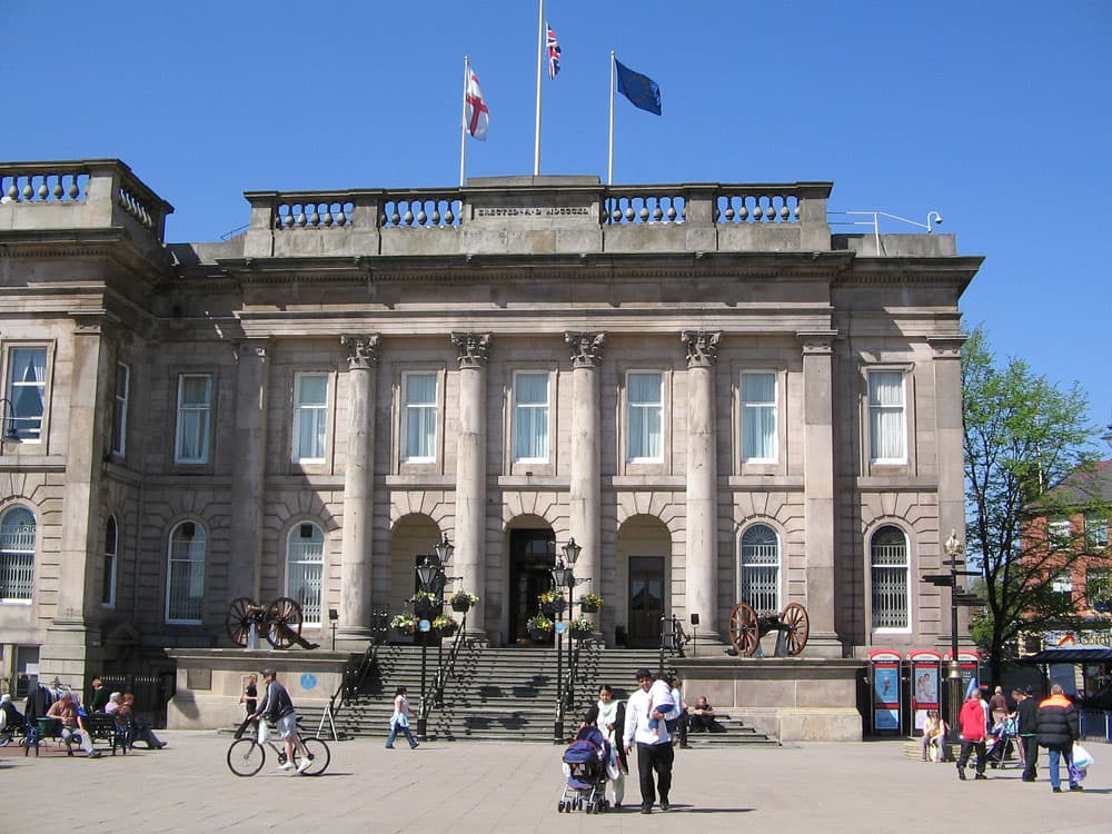 Ashton-under-lyne