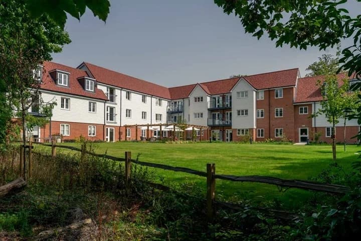 Oak Tree Court