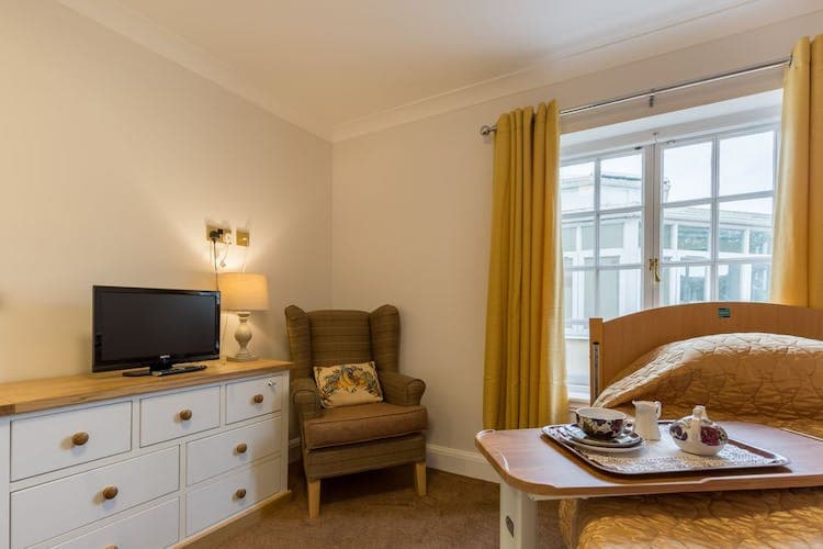 Bushey House Beaumont Care Home