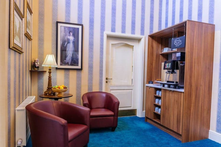 Hampton Grove Care Home