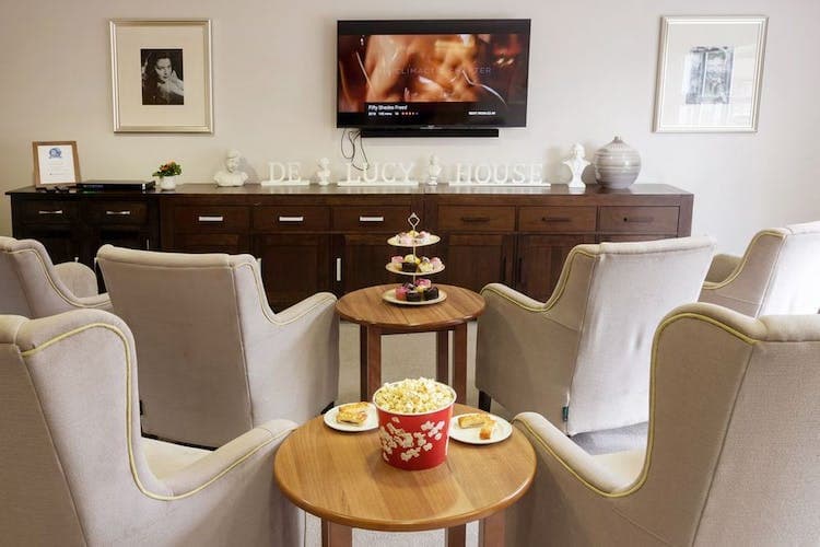 De Lucy House Care Home