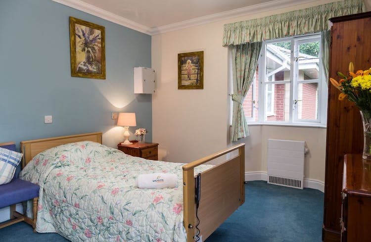 Hollyfields Care Home