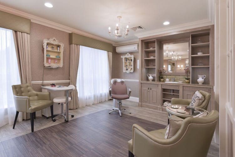 Chertsey Parklands Manor Care Home