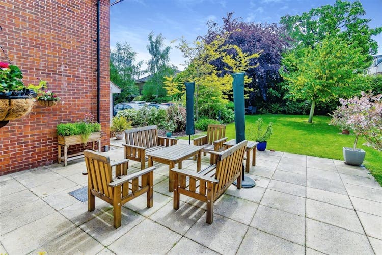 Eadhelm Court - Resale