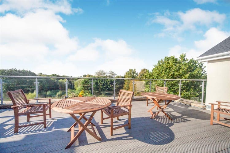 Ellisfields Court - Resale