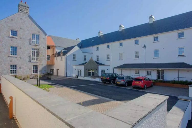 Landale Court