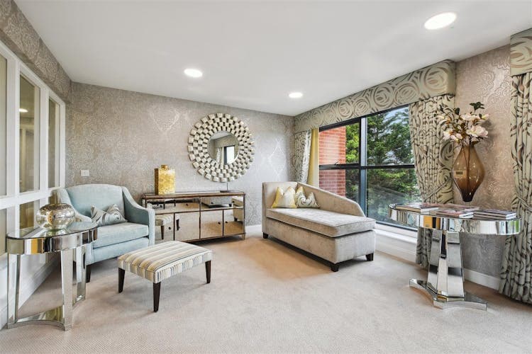 Landmark Place - Resale