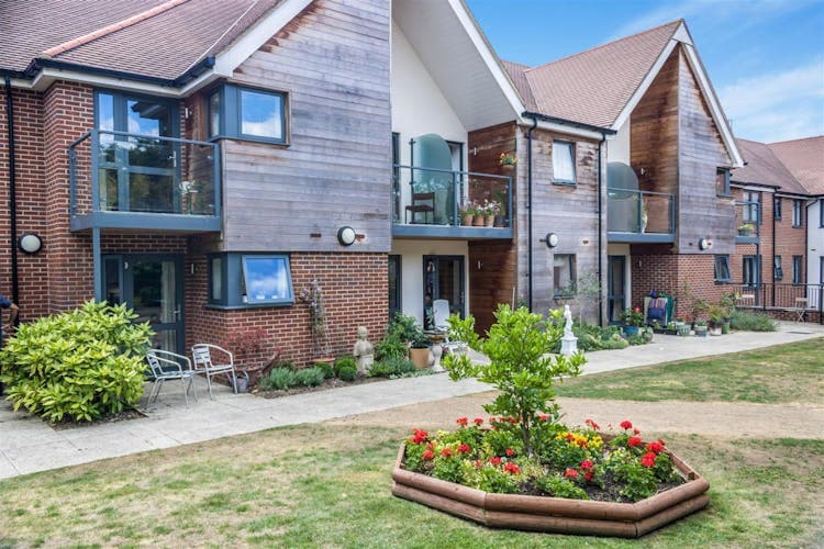 Mandeville Court - Resale