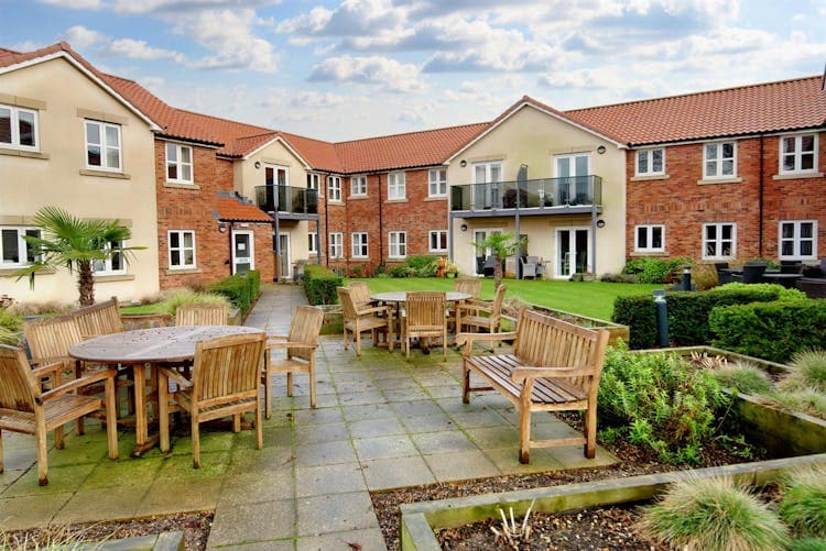 Rogerson Court - Resale