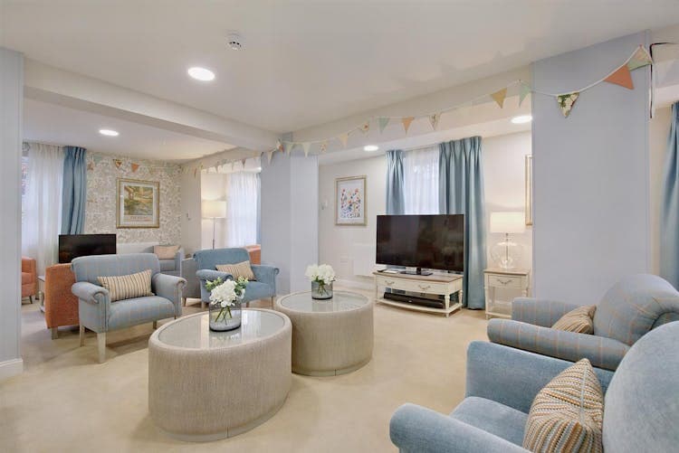 Tumbling Weir Court - Resale